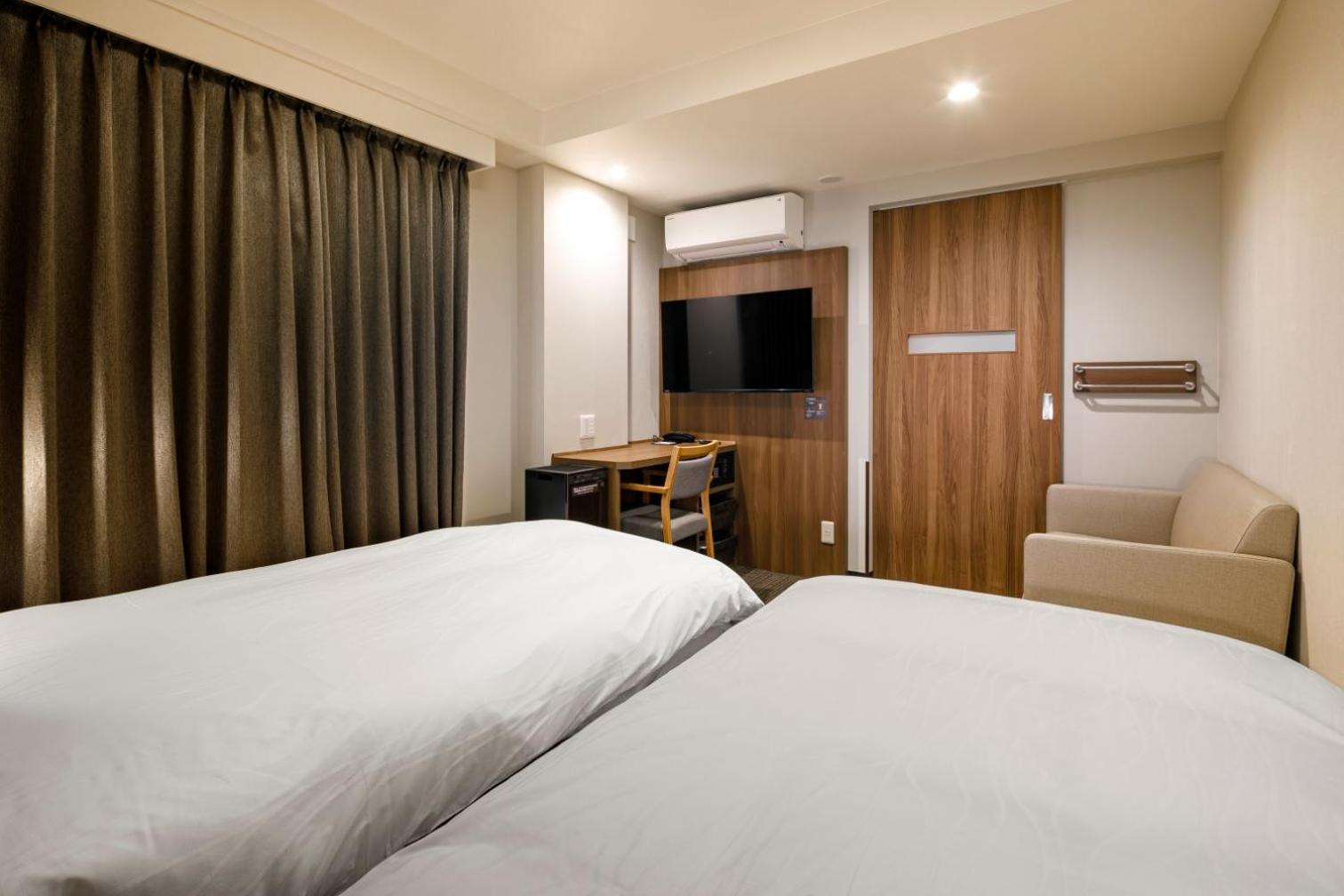 Dormy Inn Express Тойохаши Екстериор снимка