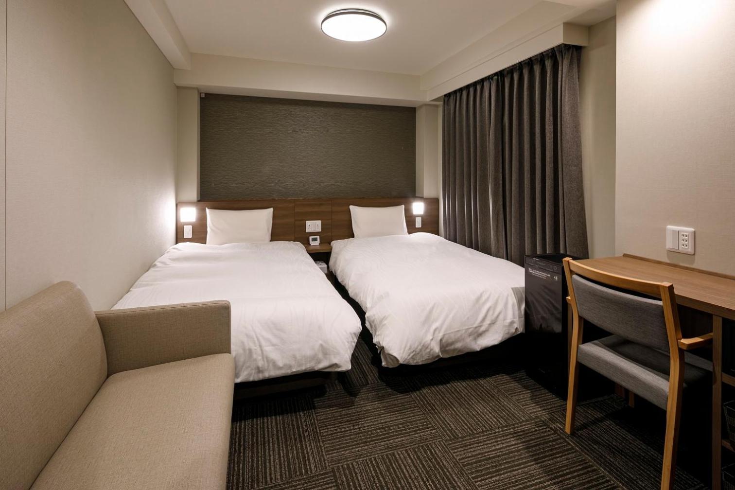 Dormy Inn Express Тойохаши Екстериор снимка