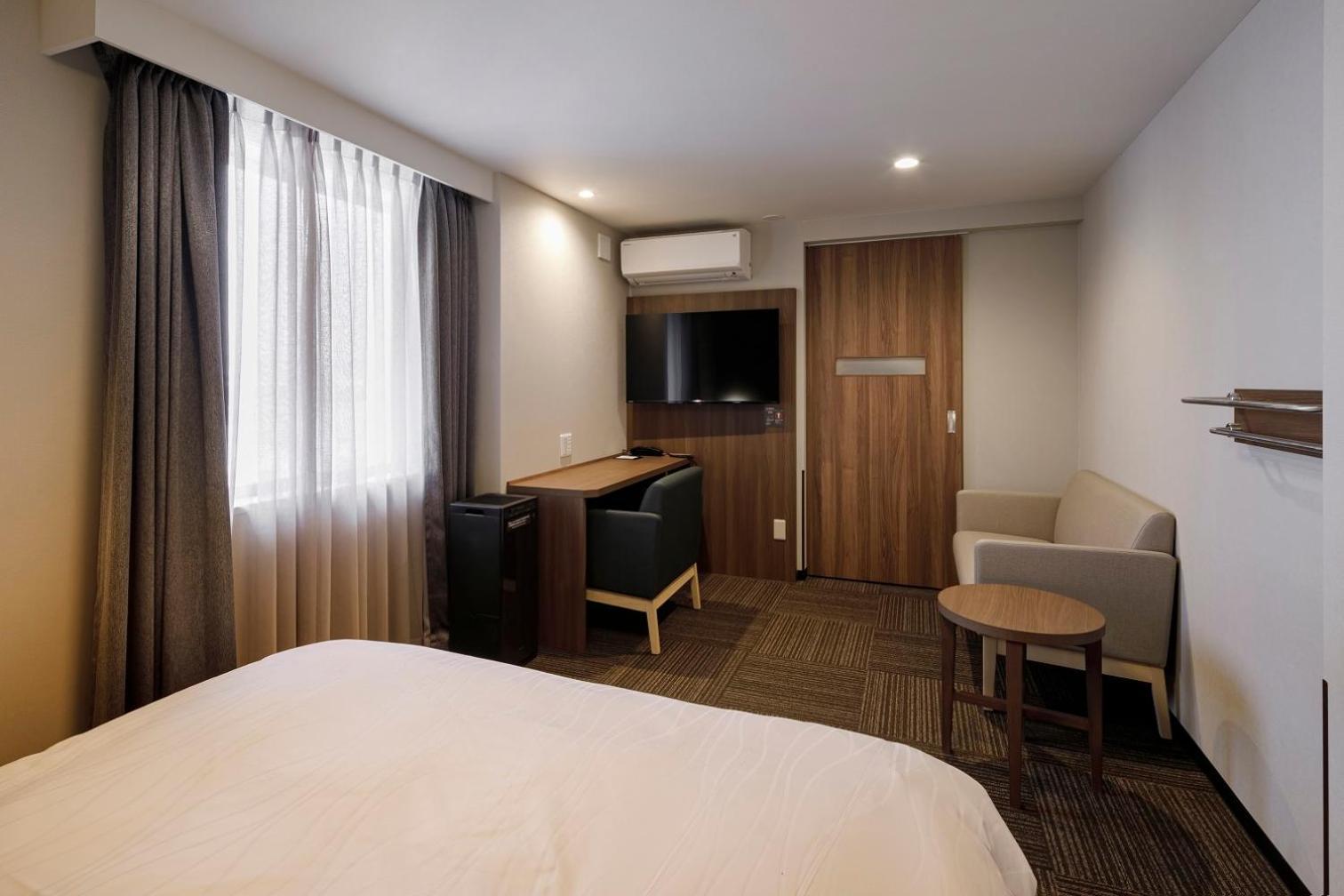 Dormy Inn Express Тойохаши Екстериор снимка